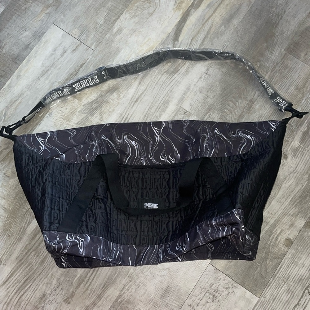 PINK Victoria’s Secret NWOT PINK logo travel bag